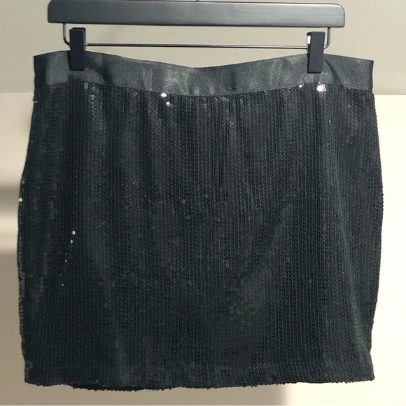 Gudi Faux Wrap Black Sequin Skirt - Picture 2 of 16